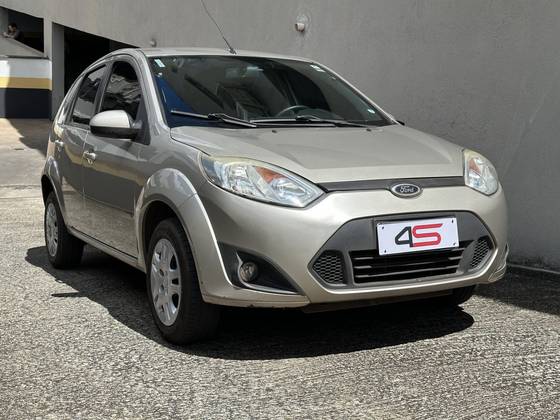 FORD FIESTA 1.6 ROCAM HATCH 8V FLEX 4P MANUAL
